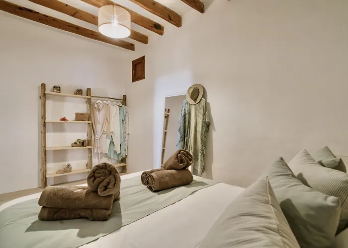 Llampi, Naturaleza, Piscina Y Encanto Mallorquin Holiday home Reigosa