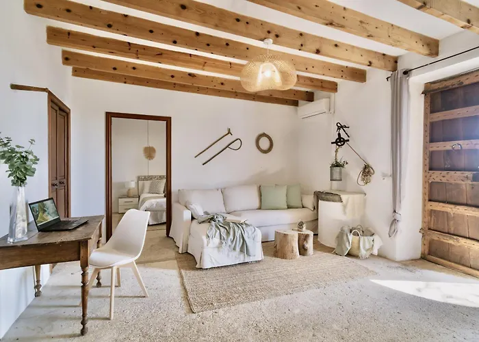 Holiday home Llampi, Naturaleza, Piscina Y Encanto Mallorquin Reigosa